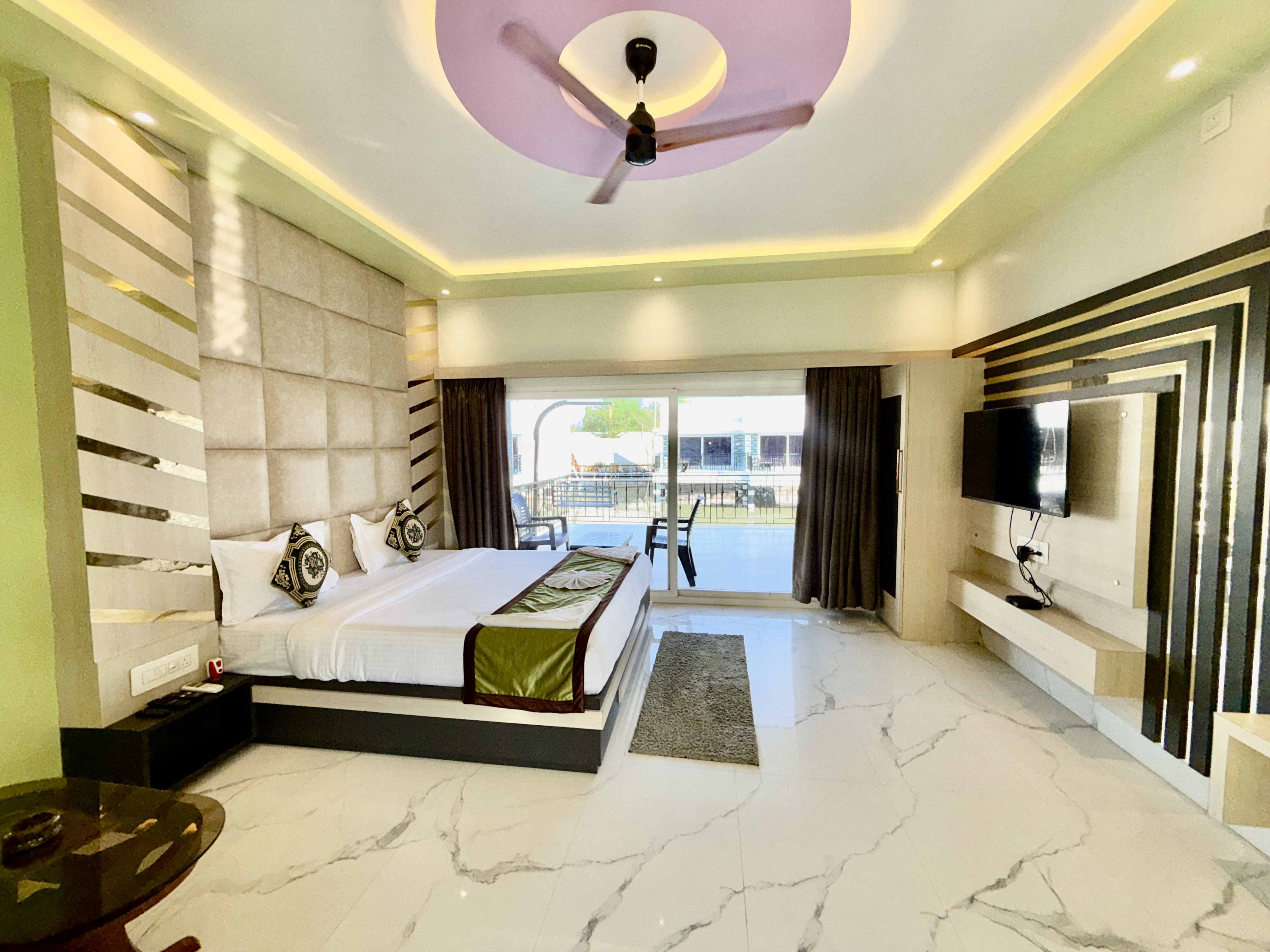 Premium Water Cottage